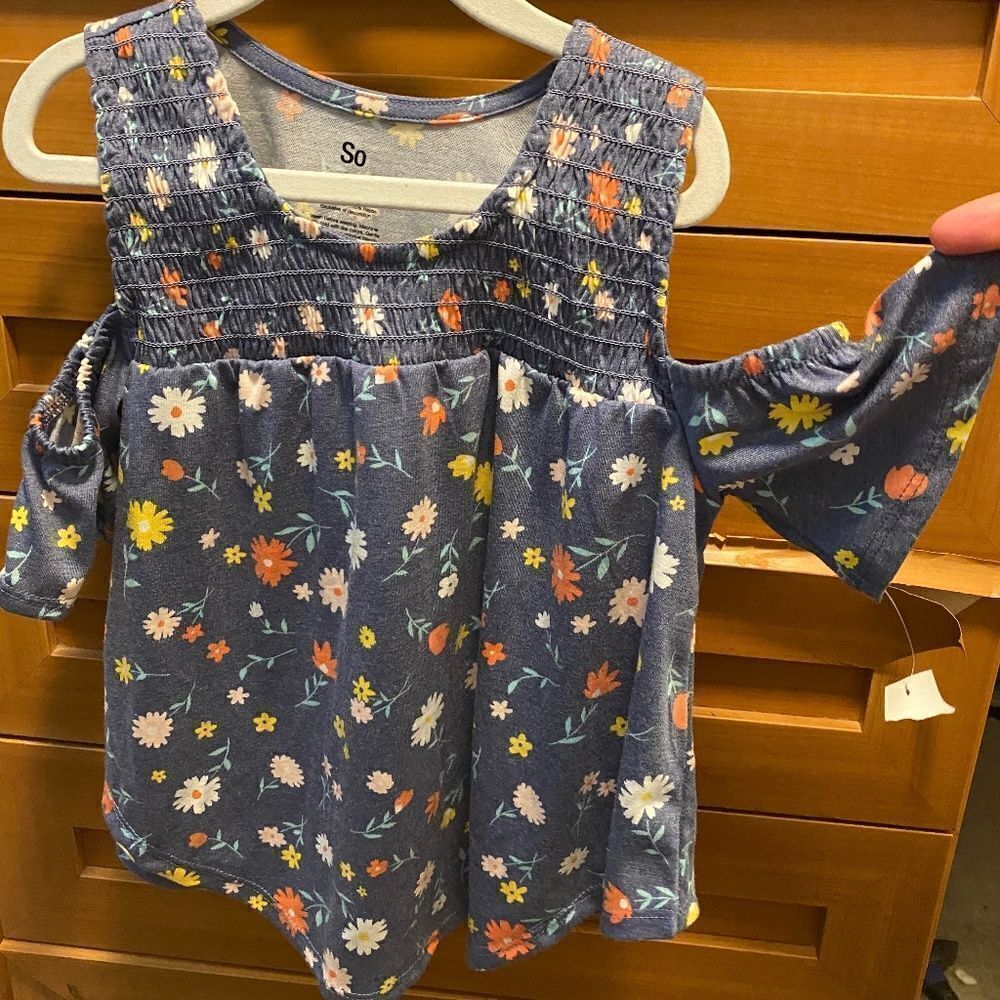 NWT So Shoulder Peek-a-Boo Top - Girls Sz 7